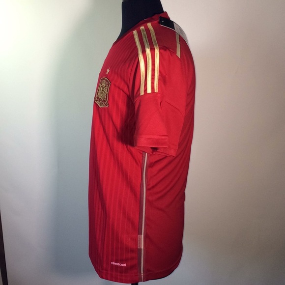 Spain Home Jersey - OPEN TO OFFERS!😊💵💵💵 - Picture 2 of 6